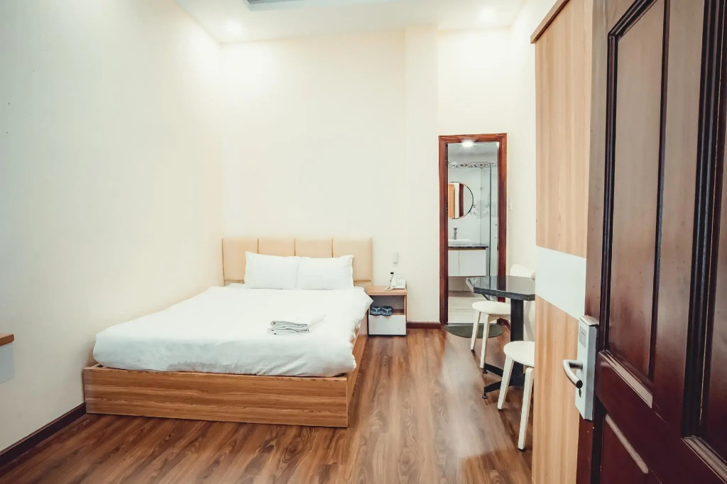 Standard Double room (full double bed)