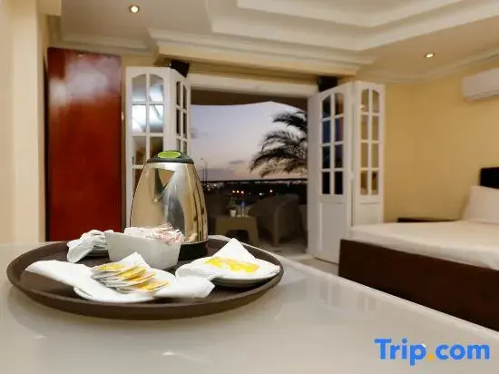 Standard Triple room with balcony