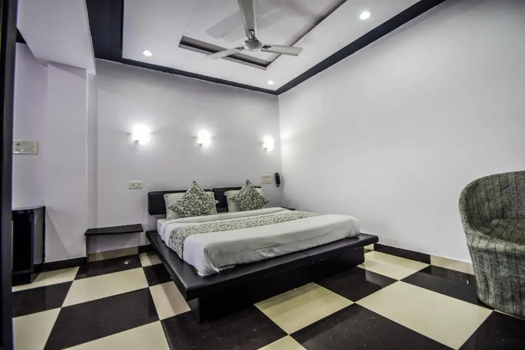 Superior Double room (full double bed)