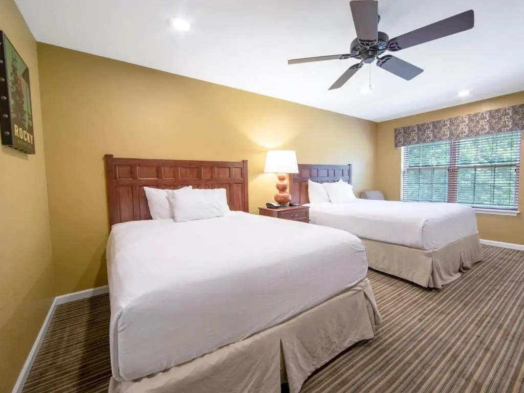 Deluxe Double room (full double bed)