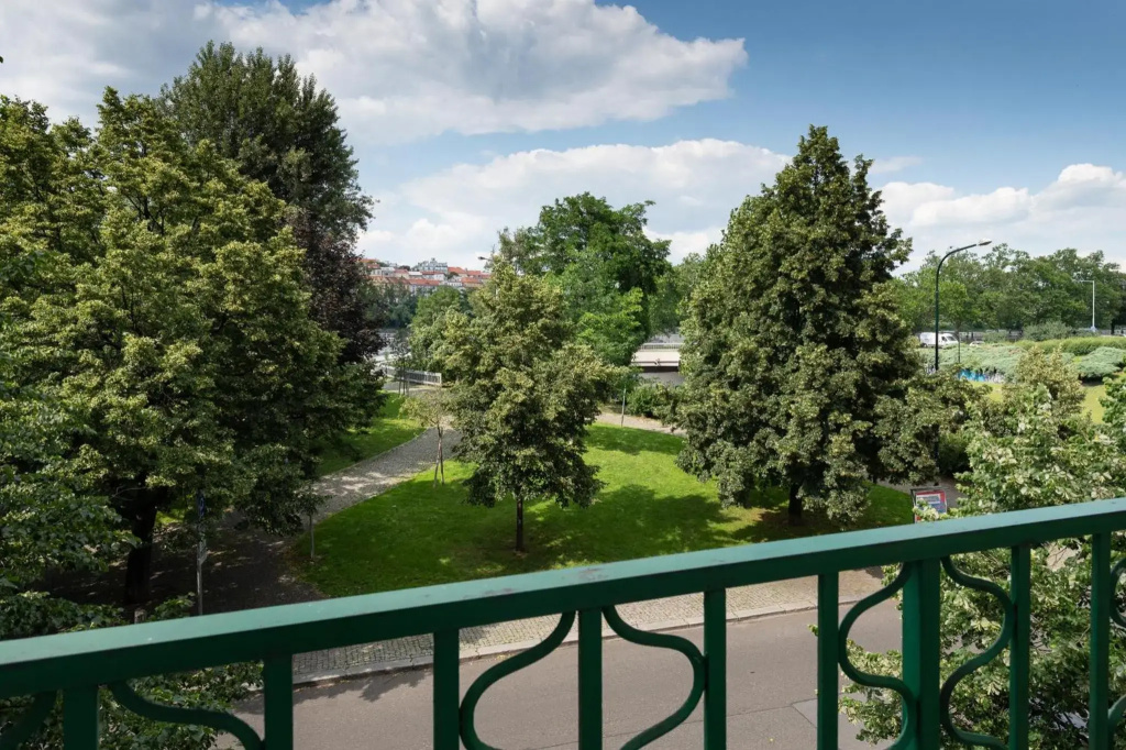 Luxury apartment in prime location