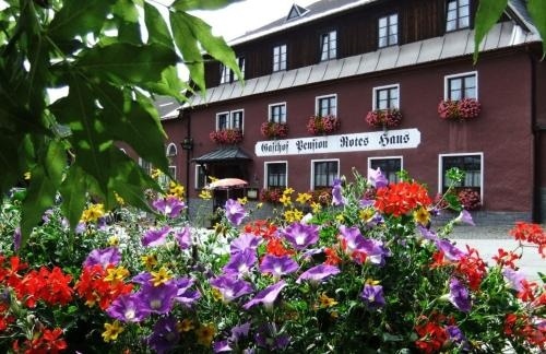 Gasthof Pension Rotes Haus