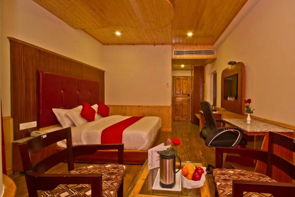 Standard Double room with balcony (full double bed)