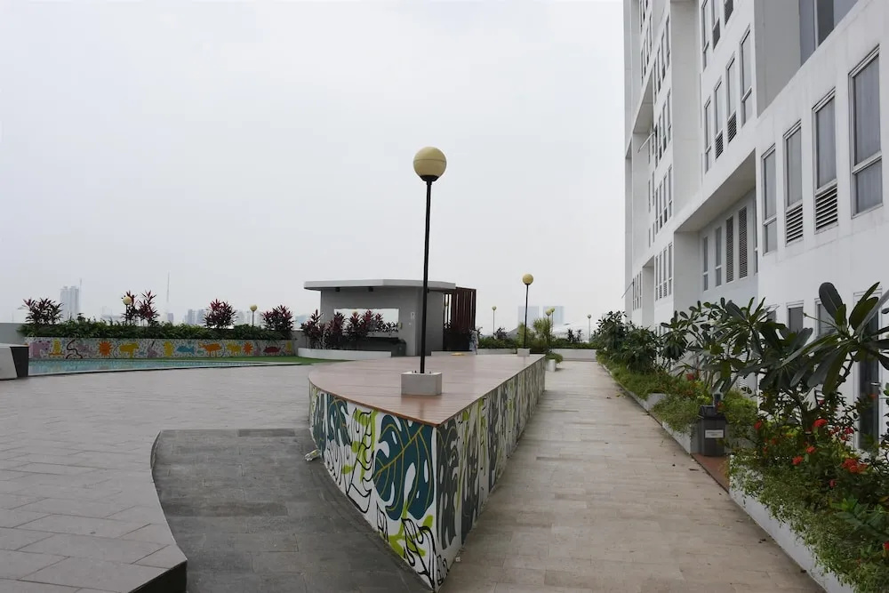 Comfort Studio At Patraland Urbano Apartment