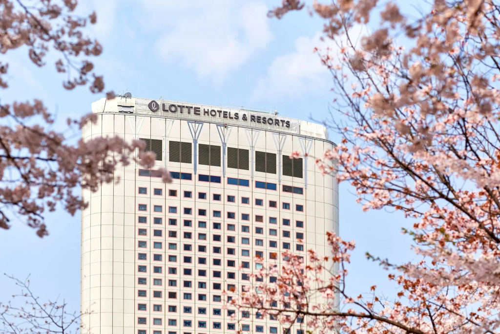 Lotte Hotel World