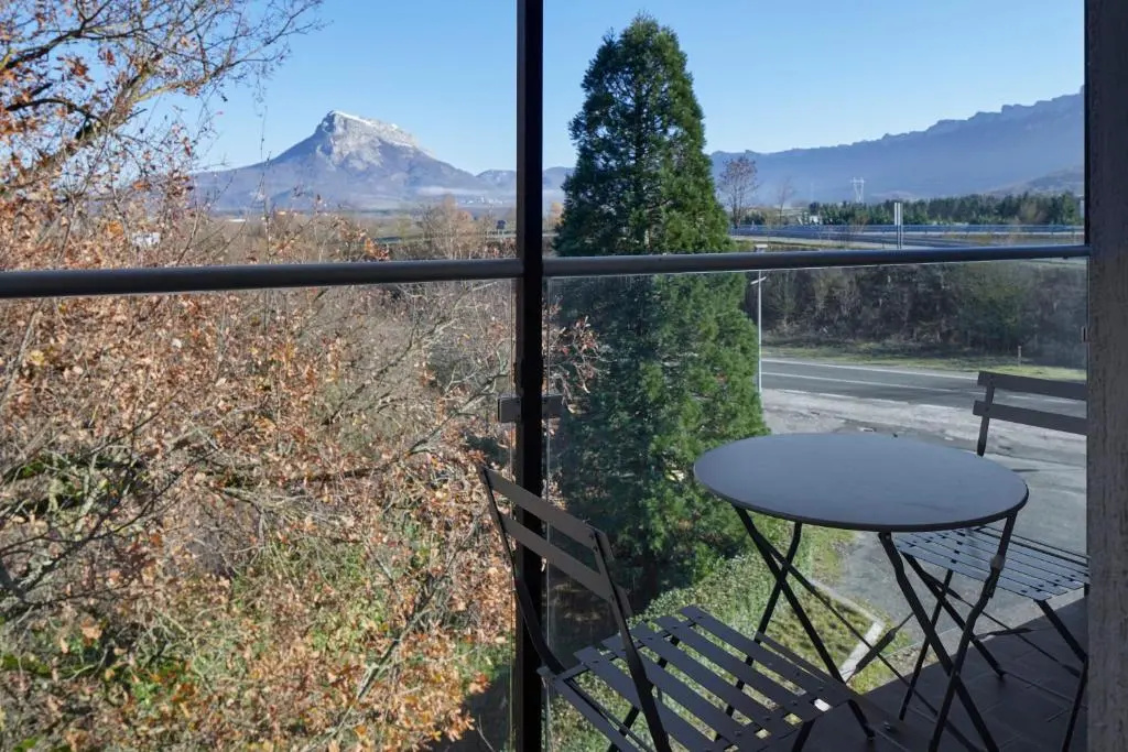 Balcony & Terrace