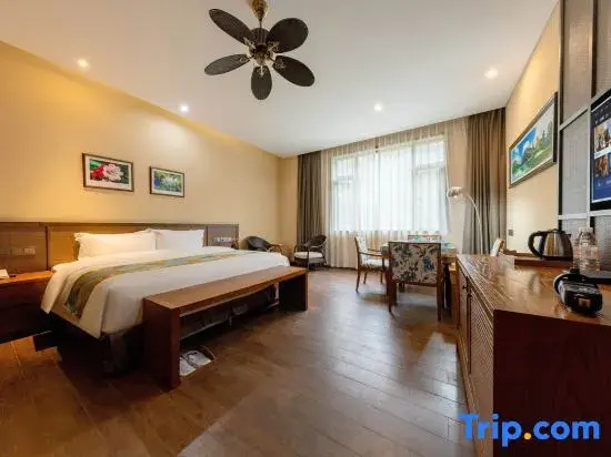 Deluxe Double room (full double bed)