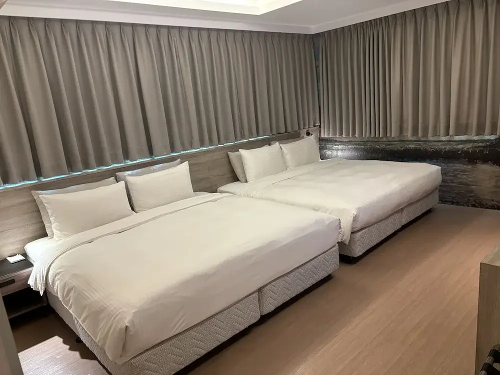 Standard Quadruple Family room