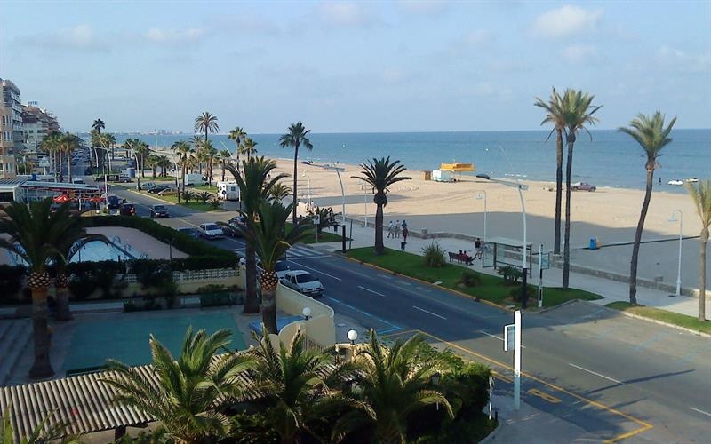 Beach & Waterfront