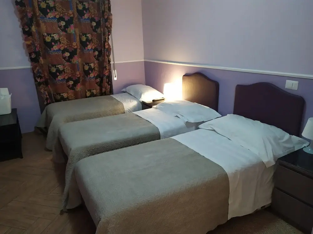 Standard Triple room with balcony