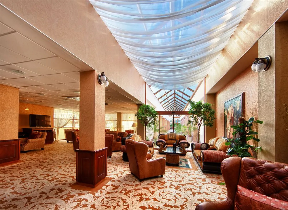 Lobby & Reception