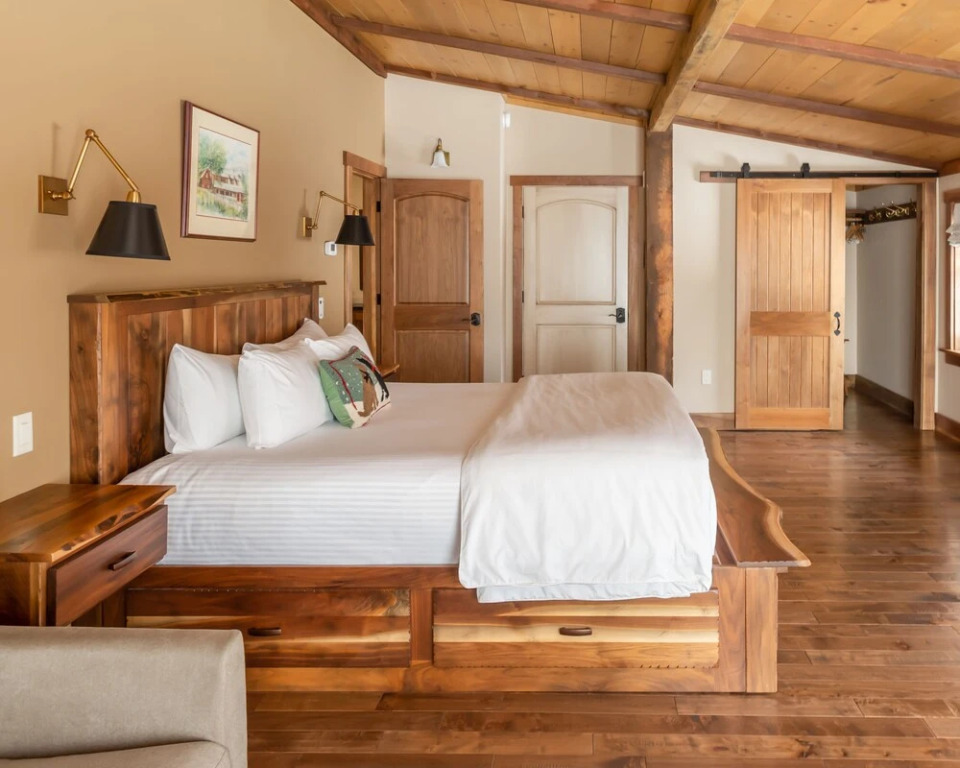 Seesaw's Lodge - фото 3