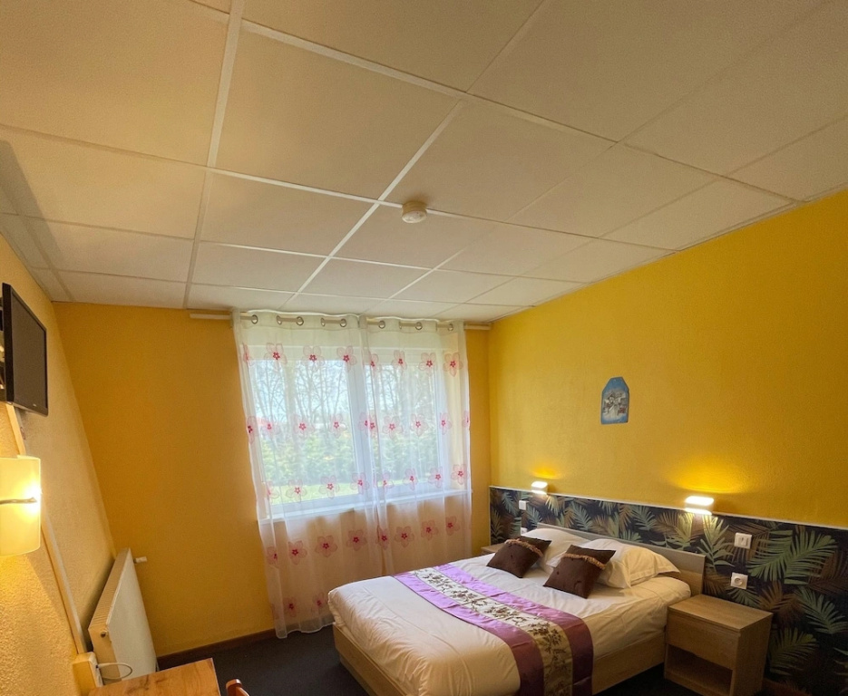 Classic Double room (full double bed)