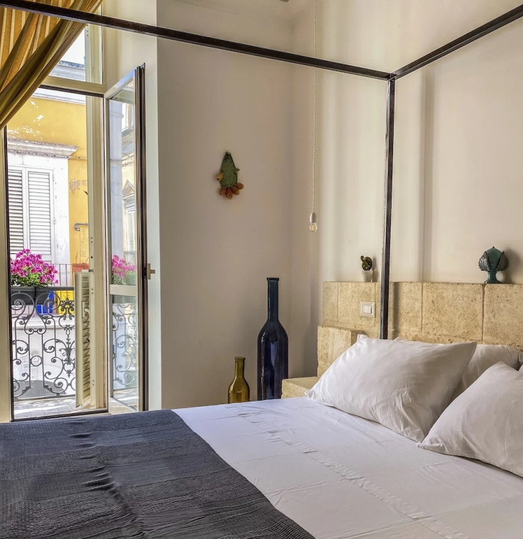 Deluxe Double room with balcony (full double bed)