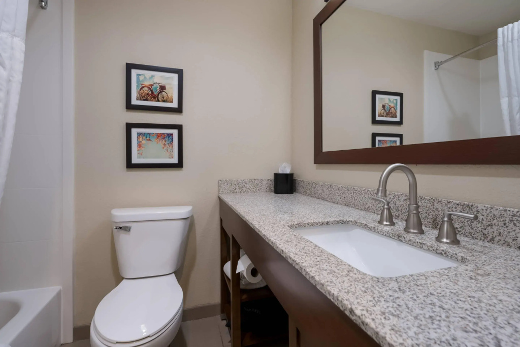 Double Suite (full double bed)