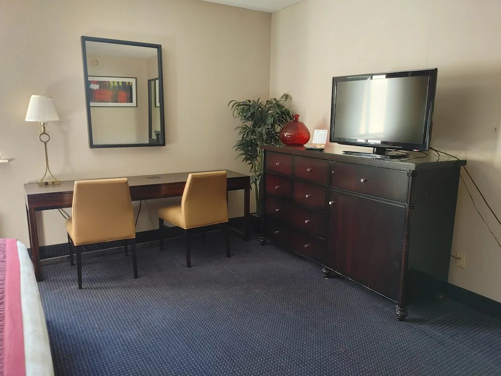 Standard Double Suite (full double bed)