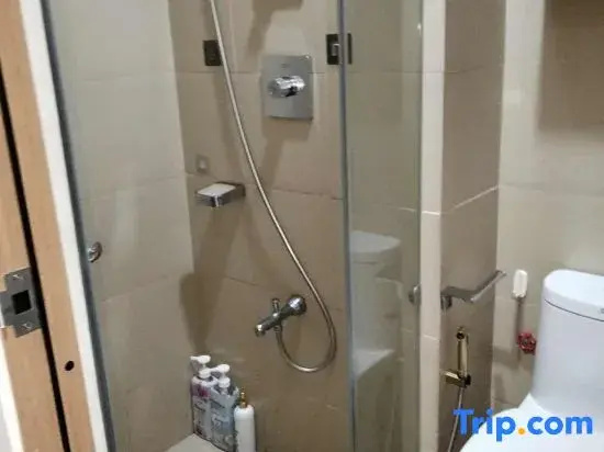Staycation at MOA Shore Residences