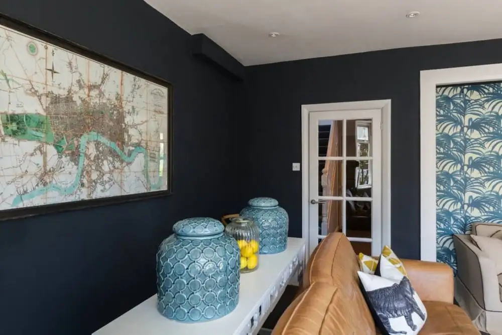 Stylish Flat Just Outside Central London
