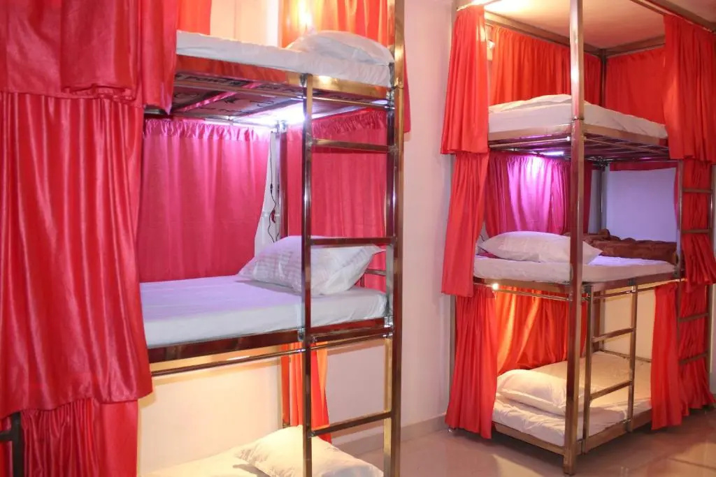 Sunset Backpackers Hostel — 3