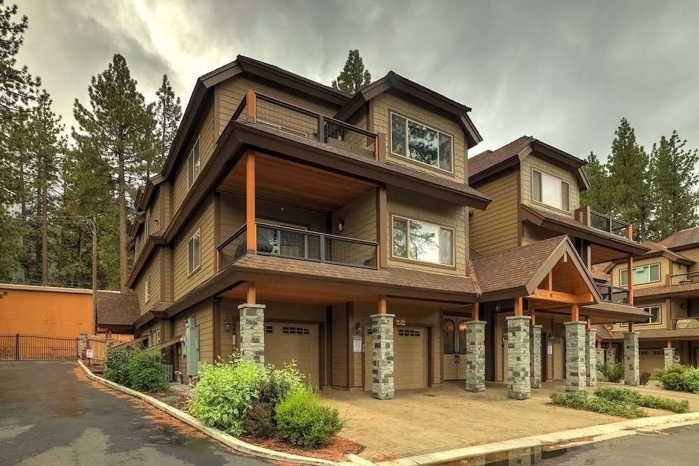 The Lookout at Tahoe Woods