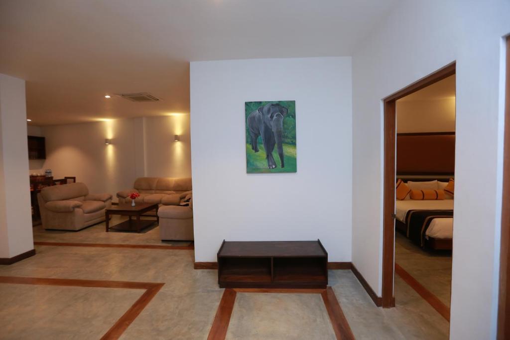 Refresh Hotel