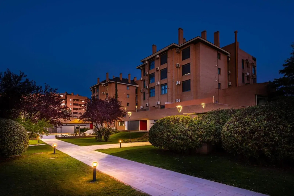 Premium Accomodation in La Rosaleda - Madrid