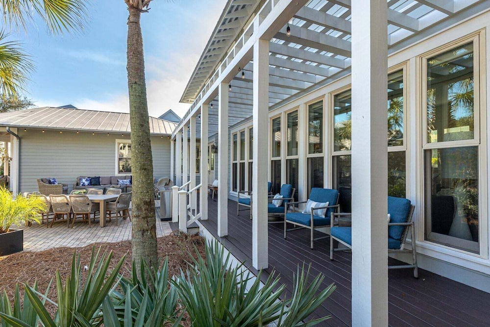 Coastal Corner Cottage