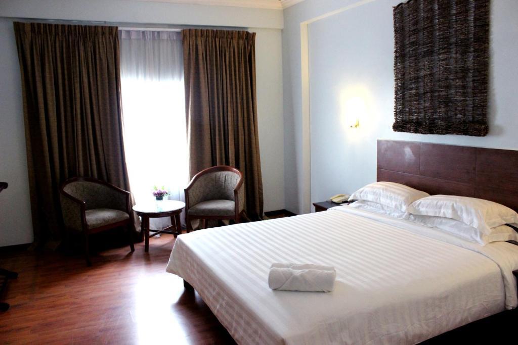Hotel Maluri