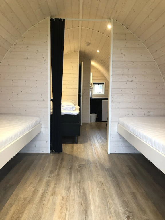 Standard room with lake view