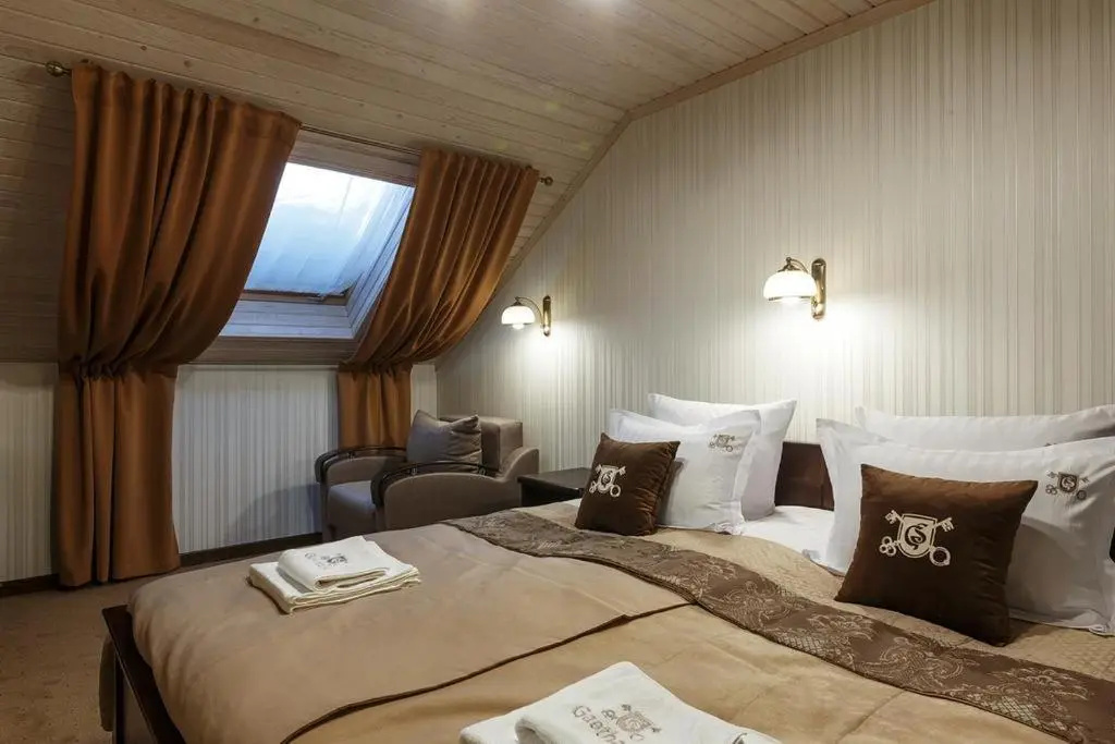 Economy room