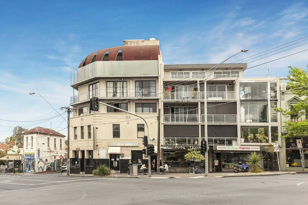 Summer House Backpackers Melbourne in Melbourne