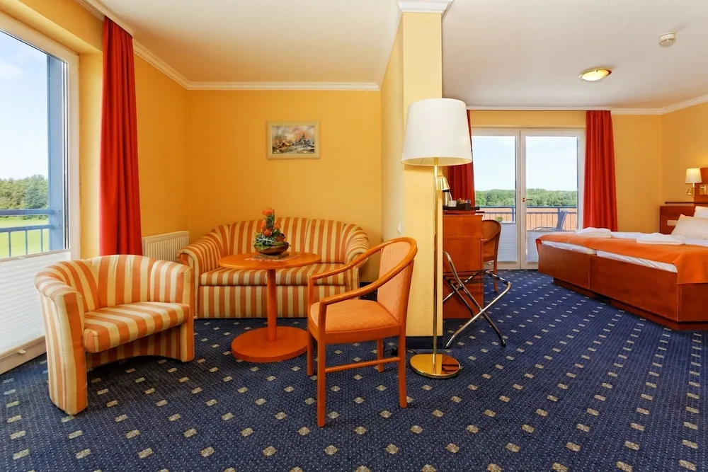 Lobby & Reception
