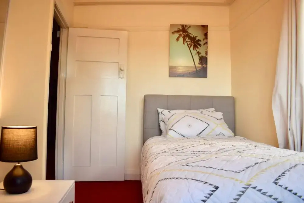 Comfortable 3 Bedroom Apartment In Trendy Haberfield