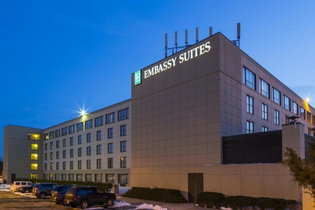 Embassy Suites by Hilton Piscataway Somerset image