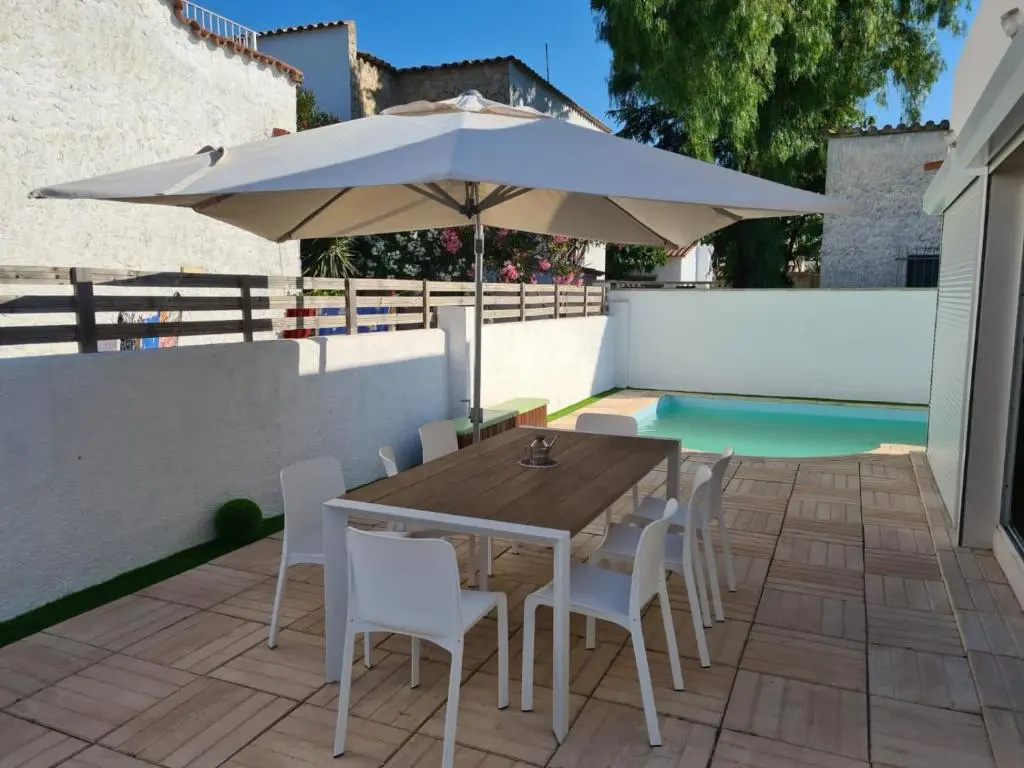 389-villa de standing con piscina privada