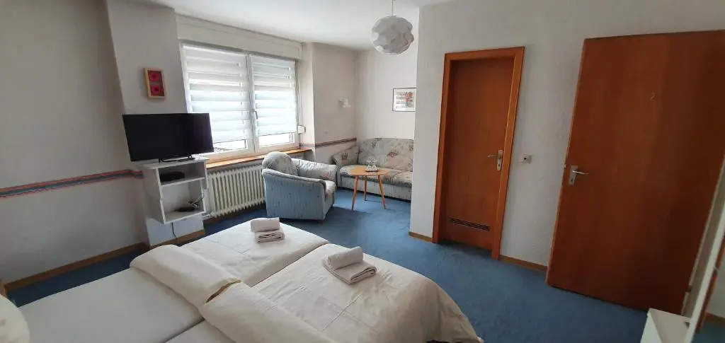 Economy room