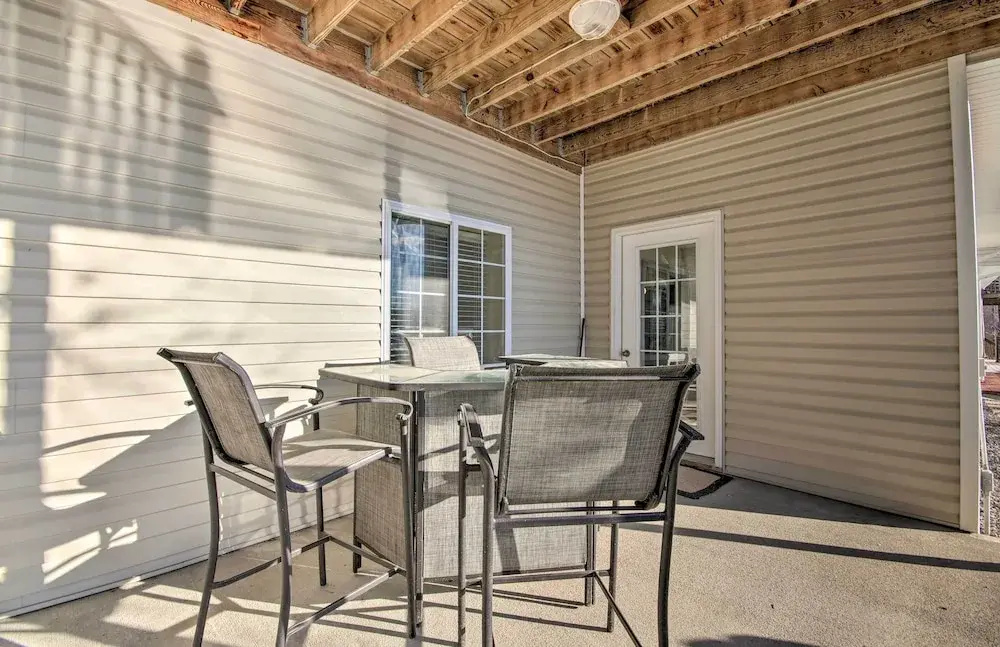 Private Dock! Waterfront Family Gem in Lake Ozark