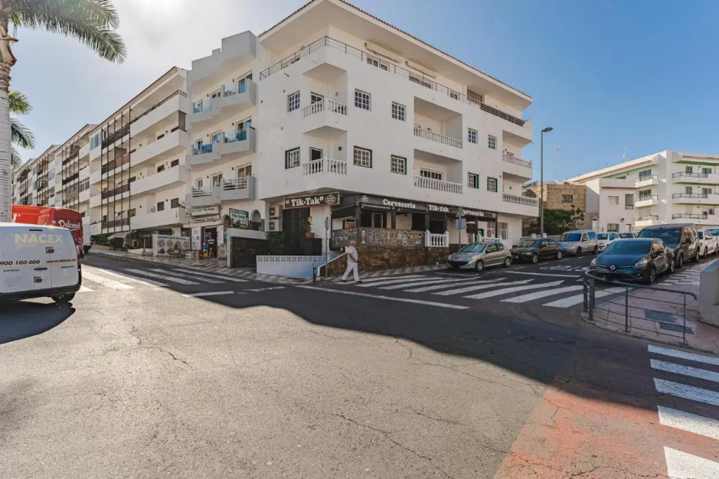 303. MODERN, SUNNY IFONCHE WITH WiFi