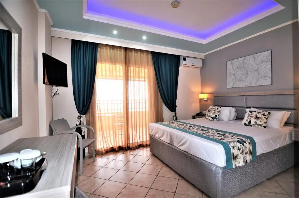 Superior Double room (full double bed)
