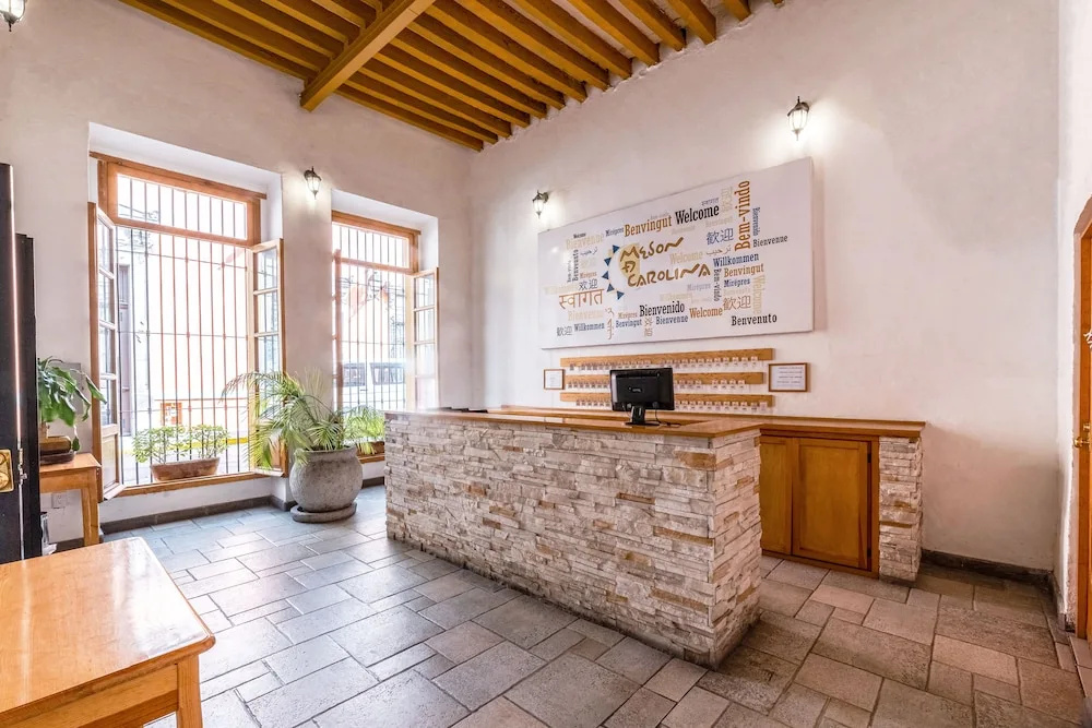 Lobby & Reception