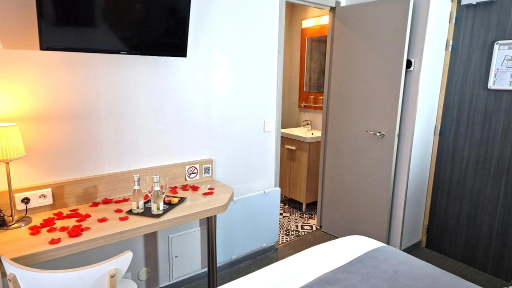 Hotel Paris Villette — 4