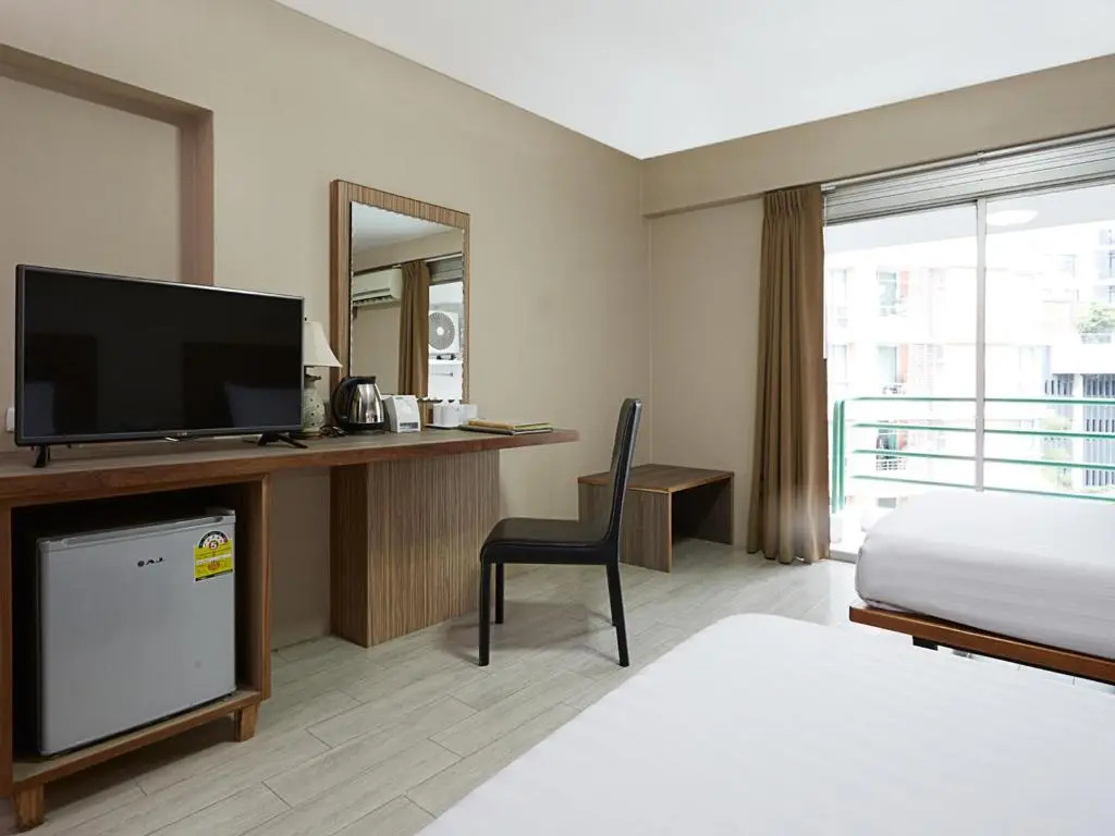 Standard Triple room