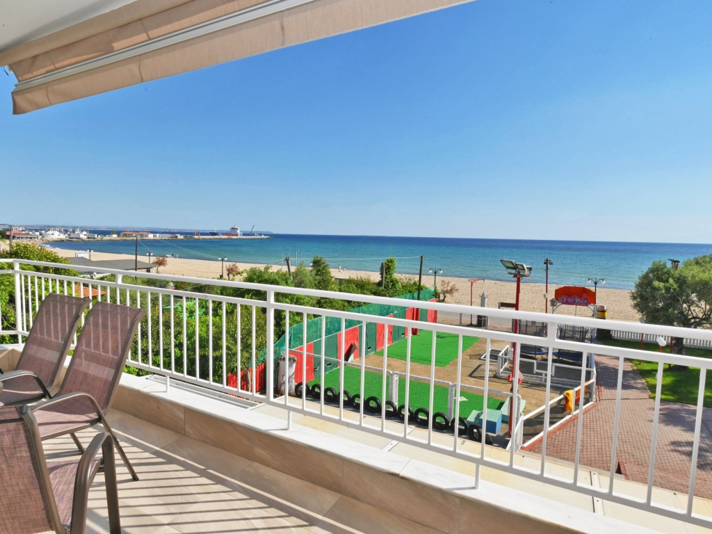 Sabbia Seafront Apartment 3 by TravelPro Servi... - фото 3
