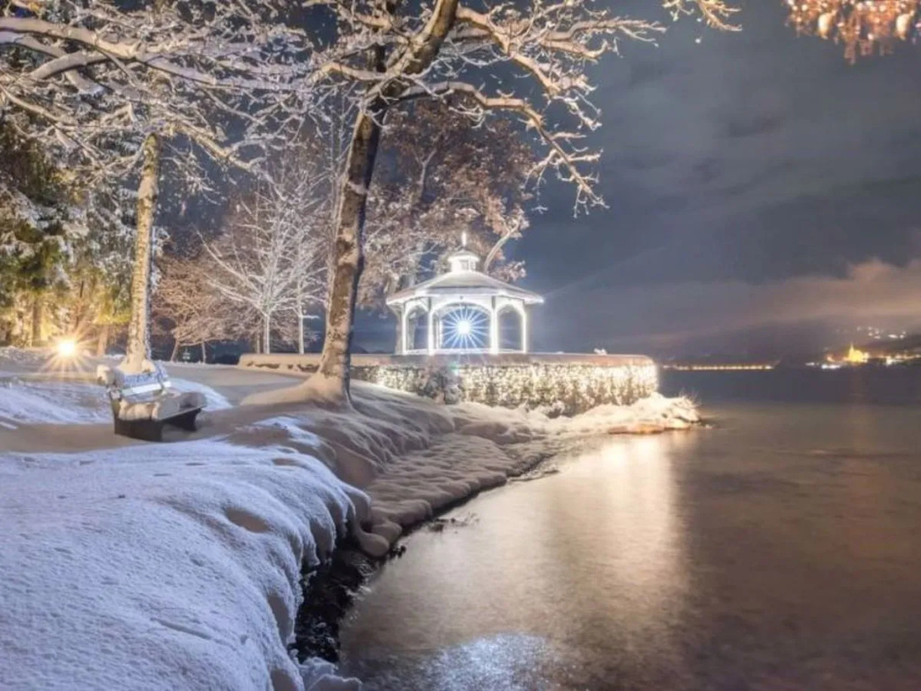 Beach & Waterfront