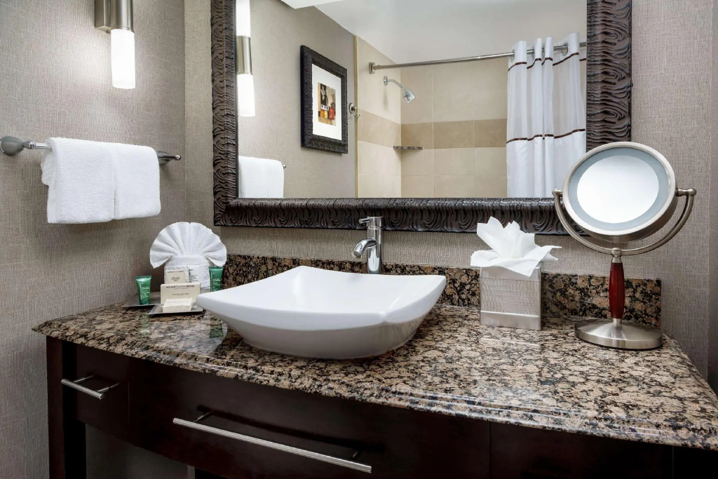 Hilton Charlotte University Place - Chambres