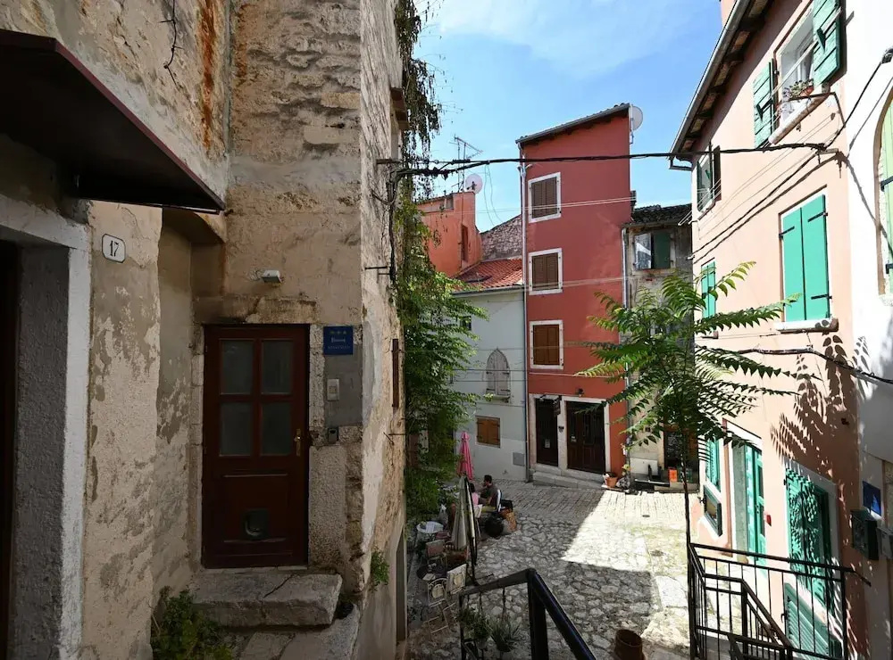 Radiant and Trendy Downtown Rovinj Apartment