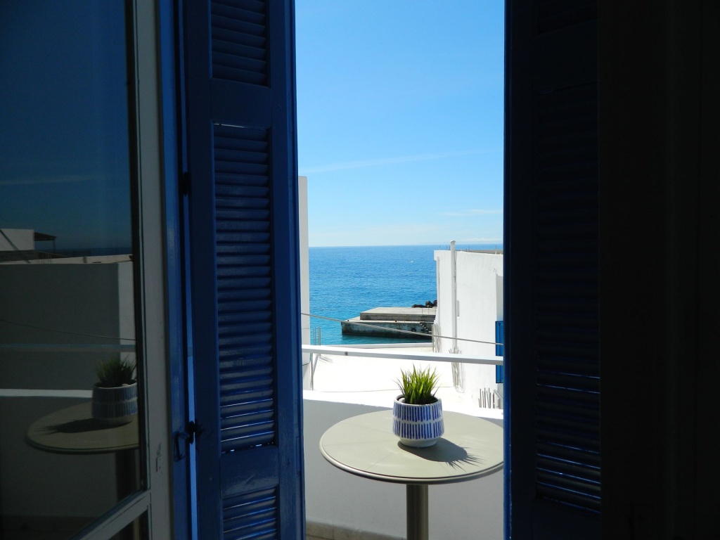 Balcony & Terrace