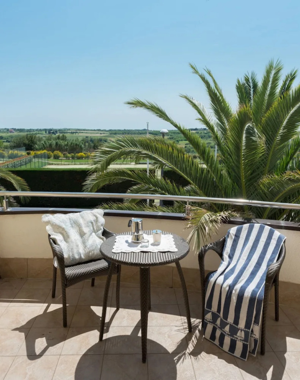1 Bedroom Apartment with balcony
