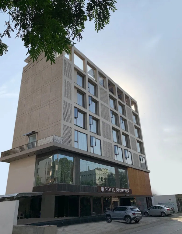 Hotel Grand Nidhivan