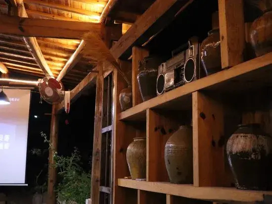 Qingdeng Mountain House (Lin'an Baima cliff scenic spot store)